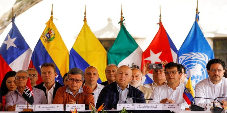Kolombiya'da hükümetle ELN arasındaki ateşkes başladı