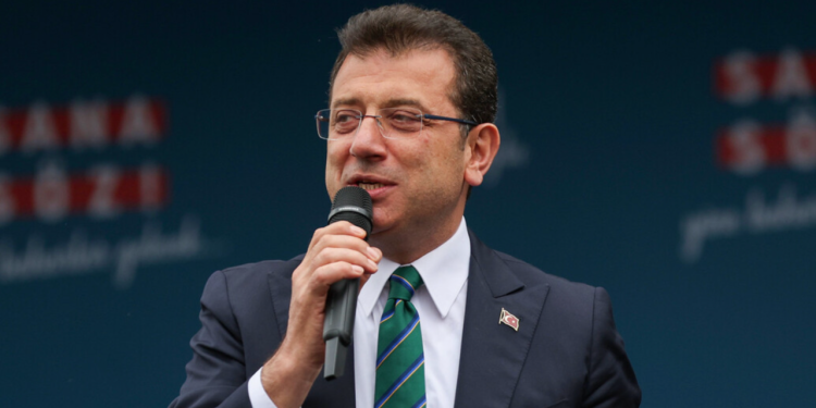 Kulis: İmamoğlu'nun yakın ekibinden bir kaynak, 'iki seçenek var' dedi