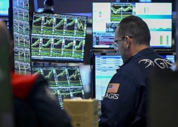 Küresel piyasalarda Fitch etkisi: ABD'nin kredi notunu düşürdü