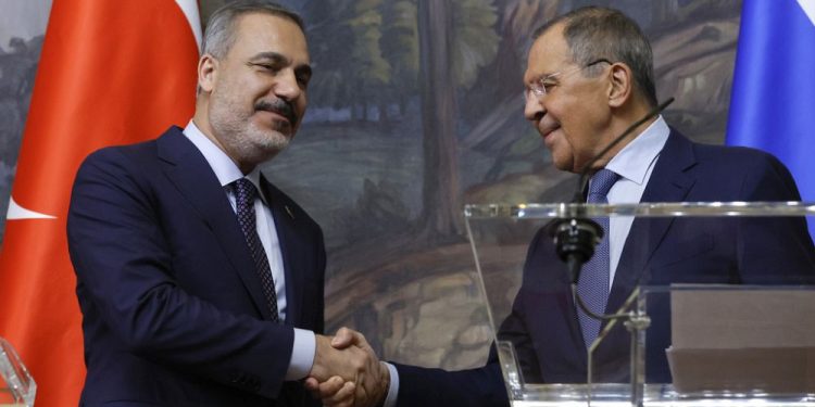 Lavrov: Şartlarımız karşılandığı an Karadeniz Tahıl Anlaşması'na döneceğiz