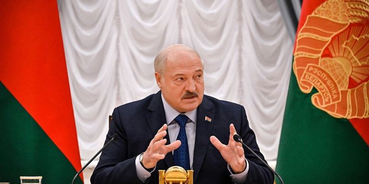 Lukaşenko: Wagner'in Belarus'tan ayrılmasını talep etmek aptalca