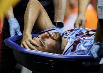 Maçta sakatlanan Trezeguet'ten kötü haber! Omurgası kırıldı