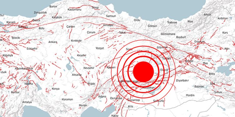 Malatya’da 5 büyüklüğündeki deprem korkuttu