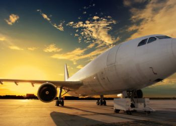 Malezya'da özel yolcu uçağı düştü: 10 kişi öldü