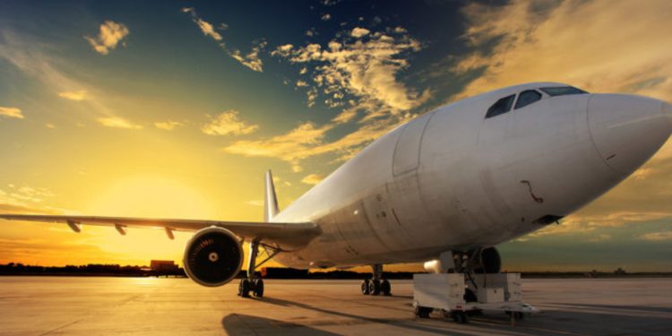 Malezya'da özel yolcu uçağı düştü: 10 kişi öldü