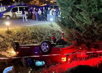 Manisa’da kontrolden çıkan araç dehşet saçtı: 3 ölü