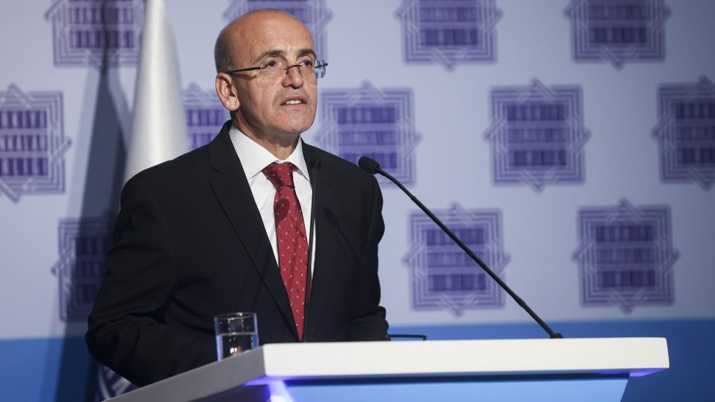 Mehmet Şimşek, istifanın eşiğinden dönmüş: 'Panikle istekleri yerine getirildi'