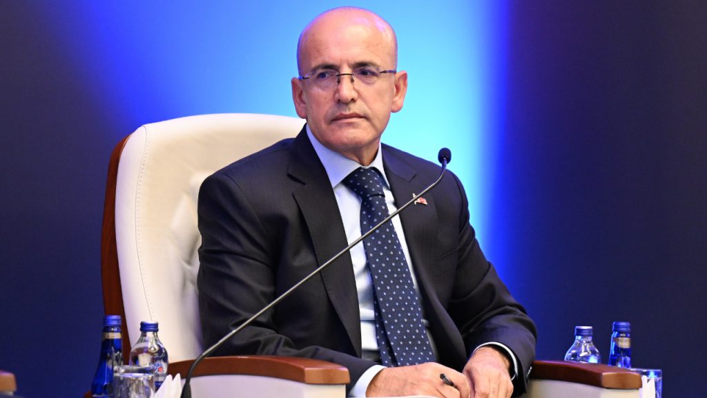 Mehmet Şimşek'ten 'istifa etti' iddiasına tek kelimelik cevap