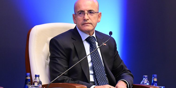 Mehmet Şimşek'ten 'istifa etti' iddiasına tek kelimelik cevap