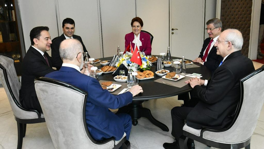 Mehmet Tezkan: Altılı Masa'daki üç parti bir yıl boyunca CHP'yi de seçmenini de kandırmış!