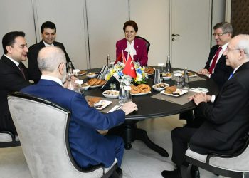 Mehmet Tezkan: Altılı Masa'daki üç parti bir yıl boyunca CHP'yi de seçmenini de kandırmış!