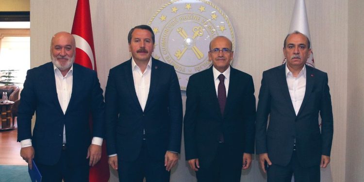 Memur-Sen zam teklifini yüz yüze görüşmede Bakan Şimşek'e iletti
