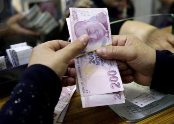 Memur ve emekli aylıklarına zam oranının perşembeye kadar açıklanması bekleniyor