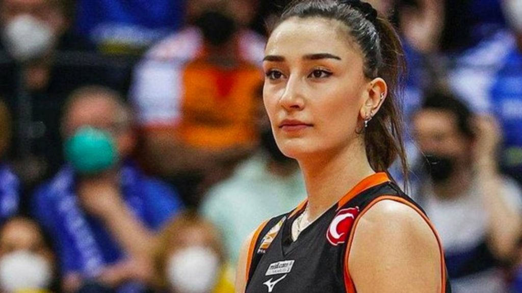 Milli voleybolcu Hande Baladın, meydan okudu: Onları yenecek güce sahibiz