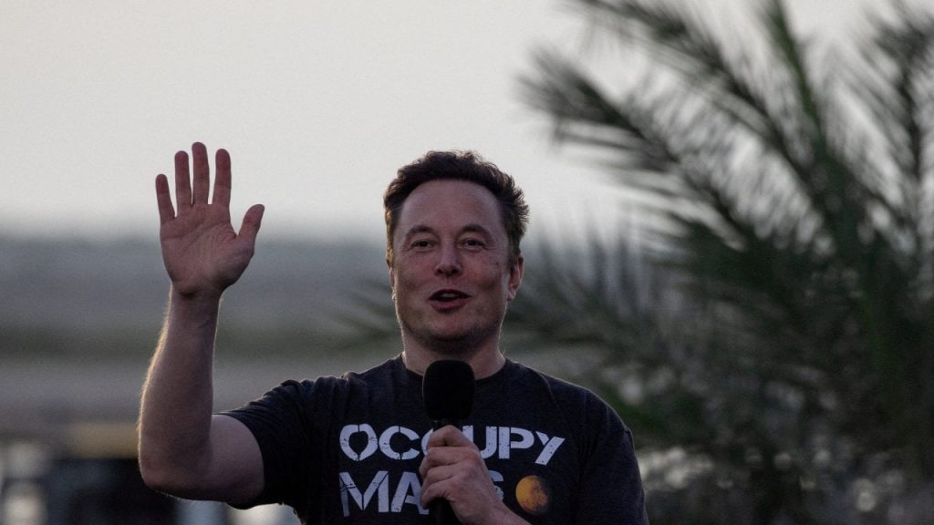 Musk'tan yasal destek vaadi: Gönderileriniz yüzünden işyeriyle sorun çıkarsa masraflar bizden