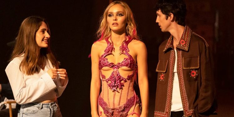 Müstehcen sahneleri tepki çekmişti: The Idol ekranlara veda etti