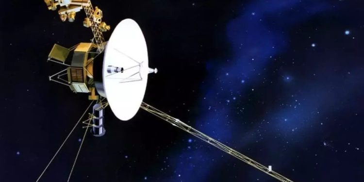 NASA kayıp 'Voyager 2' uzay aracıyla iletişimi yeniden sağladı: Yanlış komut sonucu bağlantı kesilmişti