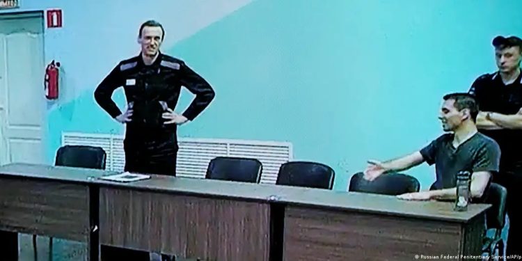 Navalni’ye 19 yıl daha hapis cezası