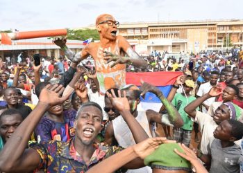 Nijer darbesi dünyanın geri kalanı için neden önemli?