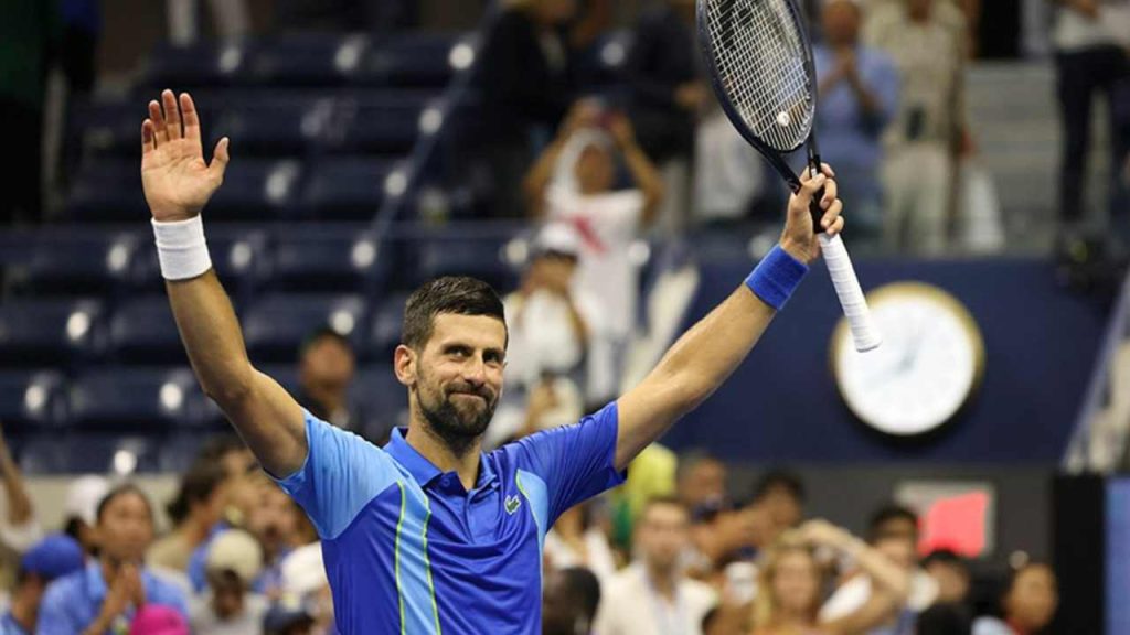 Novak Djokovic ABD Açık'ta set vermeden turladı