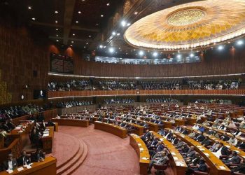 Pakistan Ulusal Meclisi bu yıl yapılması planlanan genel seçimler öncesi feshedildi