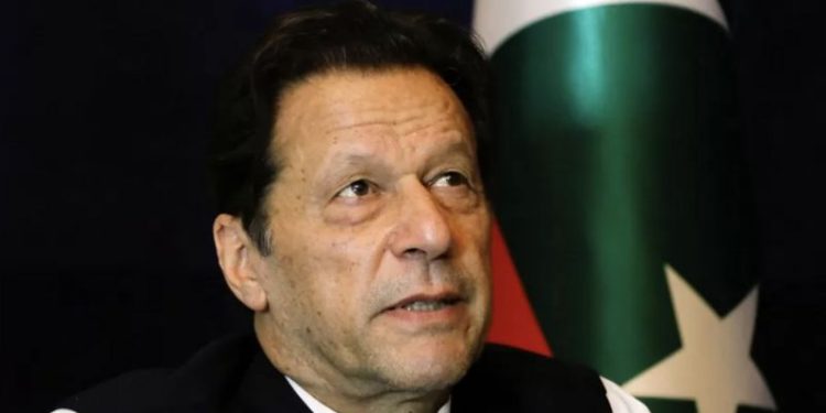 Pakistan’ın eski başbakanı İmran Han’a 3 yıl hapis cezası verildi
