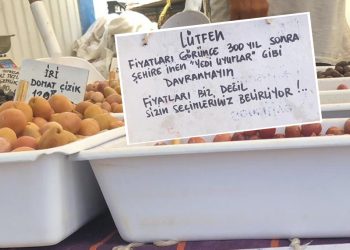 Pazarcıdan yüksek fiyatlara tepki gösteren vatandaşlara etiket!