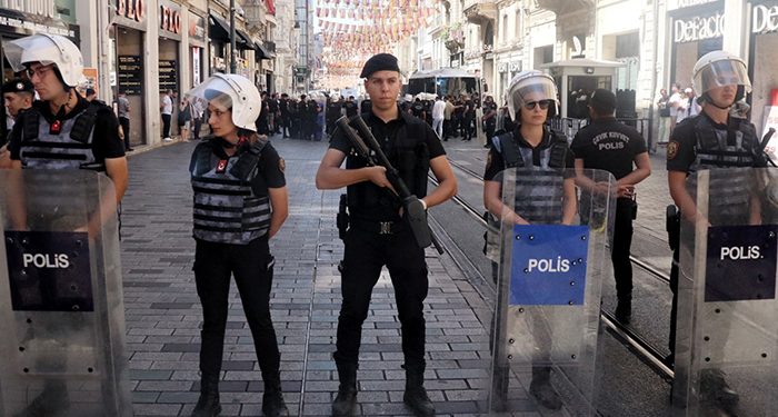 Polis, AYM’nin kararını tanımıyor; Cumartesi Anneleri 961. haftada da gözaltına alındı