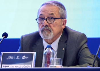 Prof. Dr. Naci Görür 'den Bitlis-Hakkari bölgesi için uyarı: Arap Levhası, Doğu Anadolu'yu sıkıştırıyor