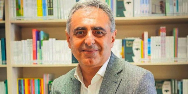 Profesör doktor hastanedeki odasında ölü bulundu: Son paylaşımı dikkat çekti