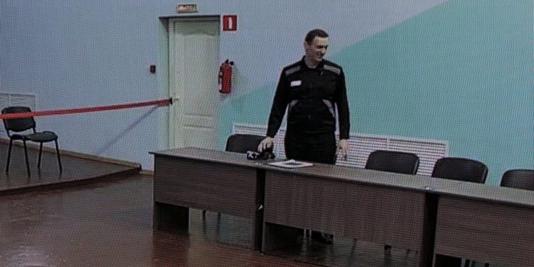 Putin muhalifi siyasi lider Navalni'ye 19 yıl hapis cezası