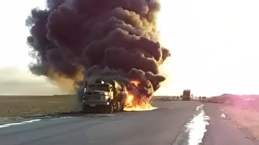 SOHR: IŞİD Suriye'de petrol tankeri konvoyuna saldırdı, beşi asker yedi kişi öldü