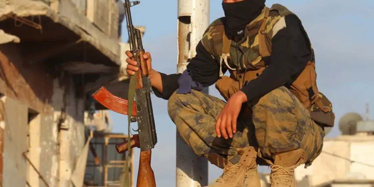 SOHR: Rusya, İdlib'de HTŞ üssünü vurdu