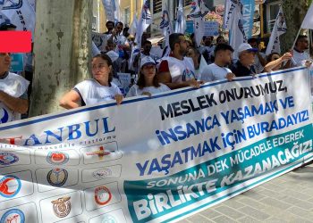 Sağlıkçılar iş bıraktı: İnsana yakışır iş yükü, insana yakışır ödeme
