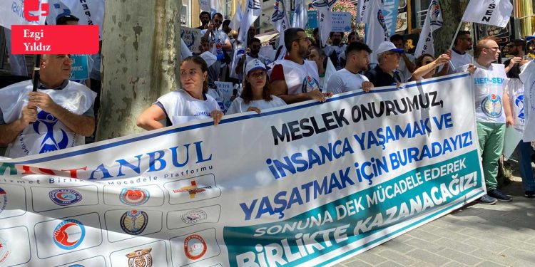 Sağlıkçılar iş bıraktı: İnsana yakışır iş yükü, insana yakışır ödeme