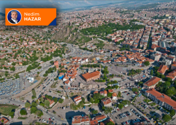 Seni görmek ister her bahtı kara!