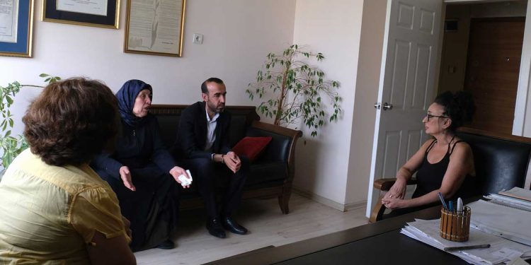 Şenyaşar ailesi Ankara Barosu ve İHD ile görüştü