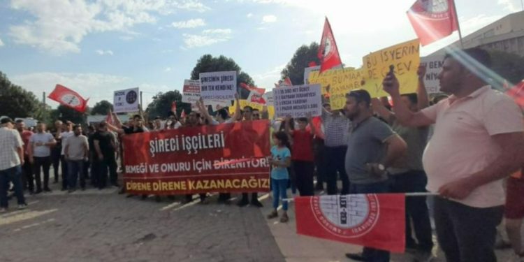 Şireci Tekstil işçileri sokağa çıktı: 'Hakkımızı alana kadar vazgeçmeyeceğiz'
