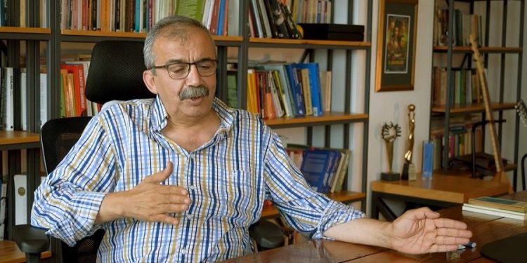 Sırrı Süreyya Önder: Selahattin Demirtaş, incindiği birçok alanda sonuna kadar haklı