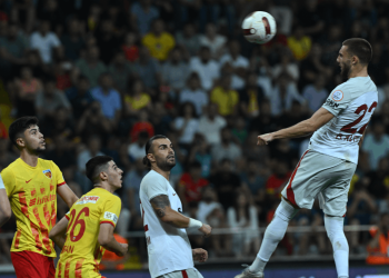 Son şampiyon ligin ilk maçında berabere kaldı