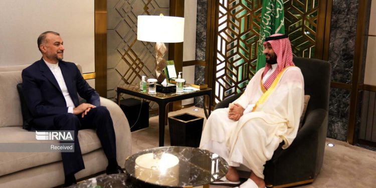 Suudi Veliaht Prensi, İran Dışişleri Bakanı ile görüştü: Marttan bu yana en üst düzey temas