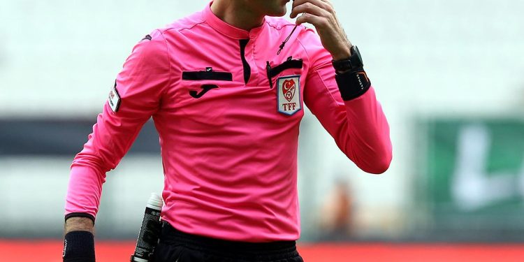 TFF açıkladı: Yeni sezonda görev yapacak hakemler belli oldu
