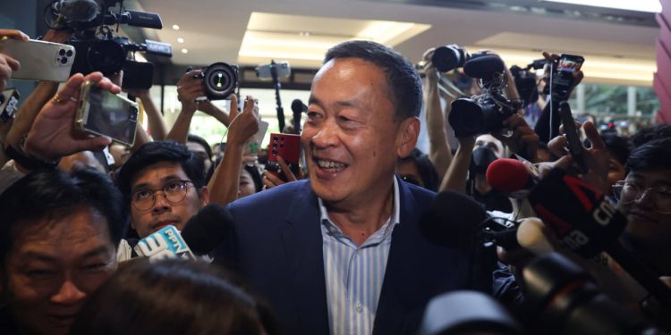 Tayland'da parlamentonun desteğini alan Srettha Başbakan seçildi