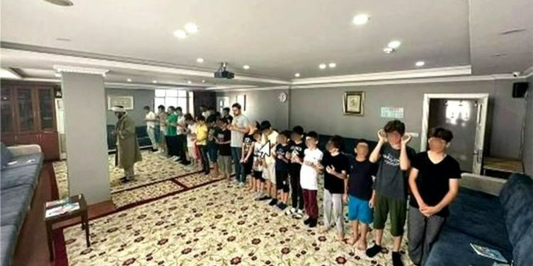 Tepkilerin ardından tarikattan geri adım: Çocukları devlete teslim ettiler