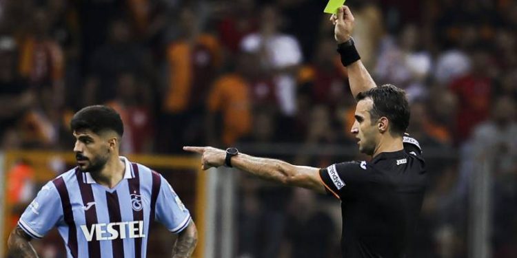 Trabzonspor'dan Dursun Özbek'e tepki ve TFF'ye çağrı