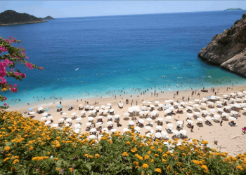 Turizmde rekor beklenirken... Otellerin kredi borç artışı katlandı!