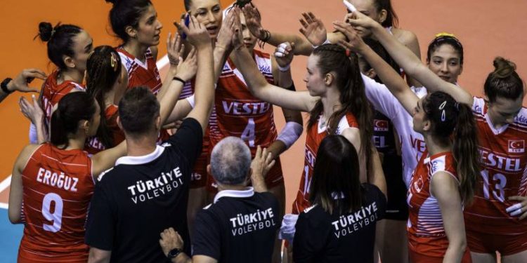 U19 Kız Milli Voleybol Takımı, dünya ikincisi oldu