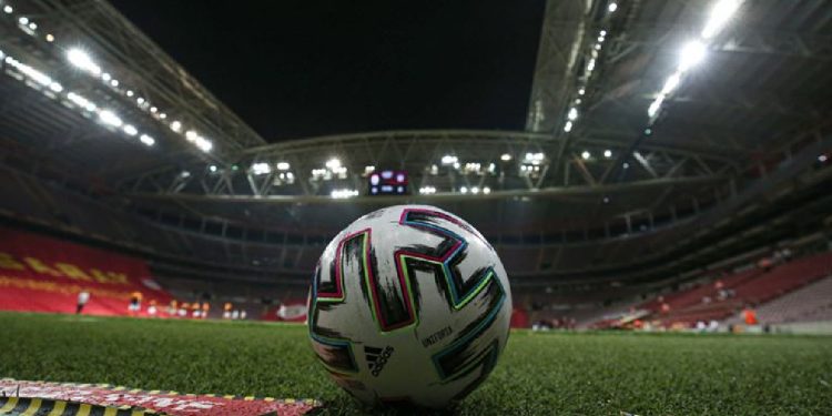 UEFA, yılın futbolcusu ve teknik direktörü finalistlerini açıkladı