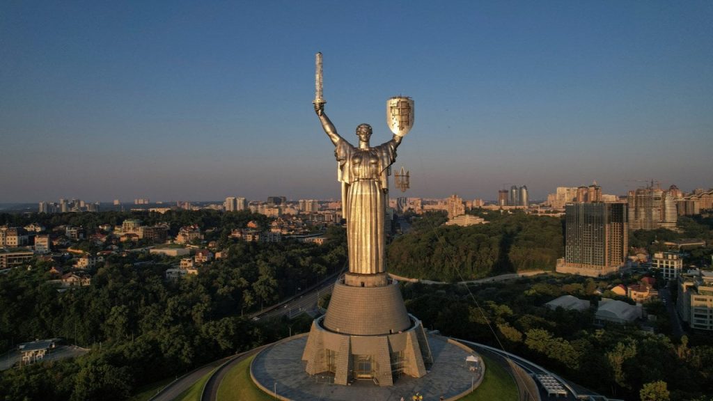 Ukrayna lideri Zelenskiy: Ukrayna'nın tüm bölgelerindeki askere alım yöneticileri kovulacak