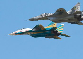 Ukrayna ordusuna ait savaş uçakları havada çarpıştı